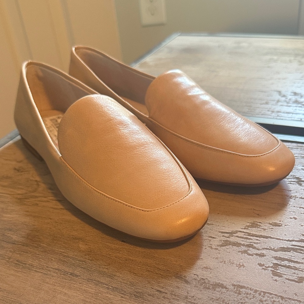Gianni Bini Cream Leather Loafers for Women